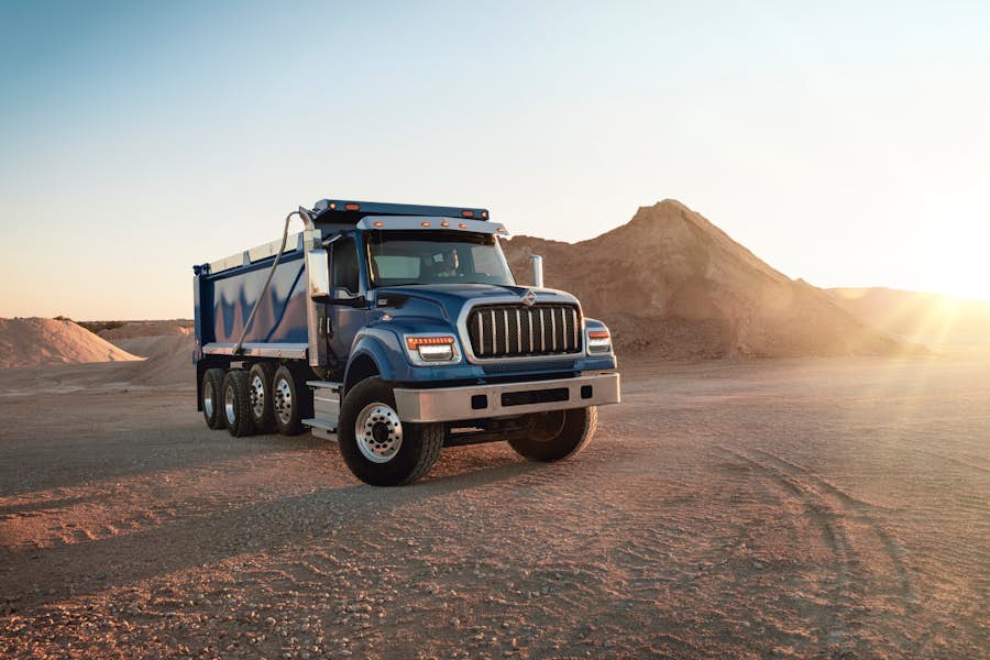 international hv dump male driver quarry